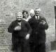 Melle en Dirkje and unknown woman with child Melle en Dirkje and unknown woman with child